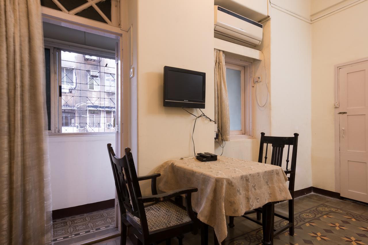 Bed And Breakfast At Colaba ムンバイ エクステリア 写真