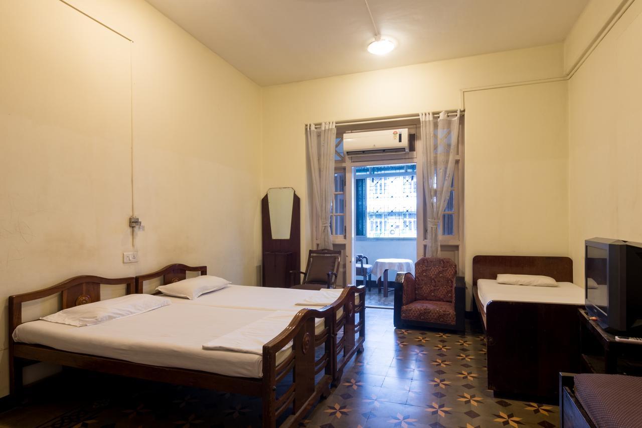 Bed And Breakfast At Colaba ムンバイ エクステリア 写真