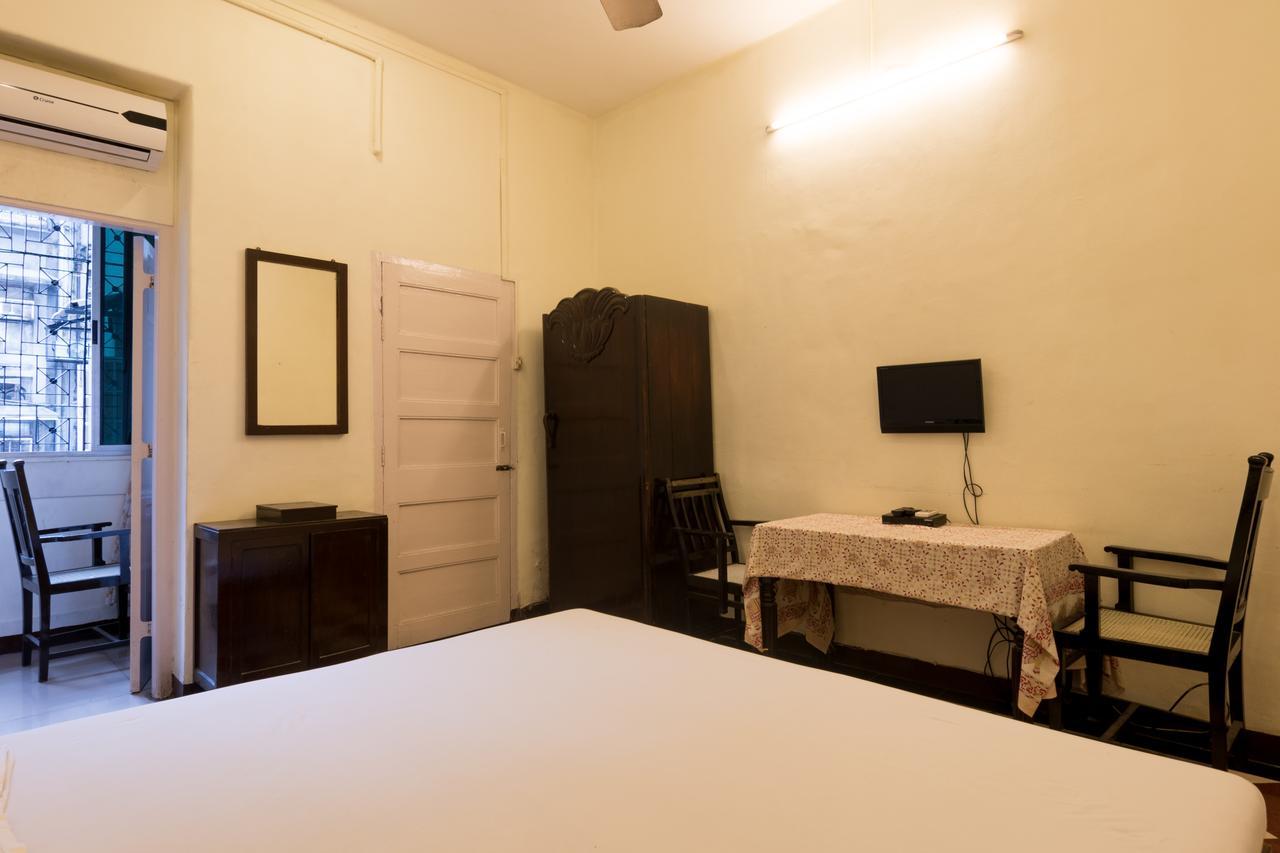 Bed And Breakfast At Colaba ムンバイ エクステリア 写真